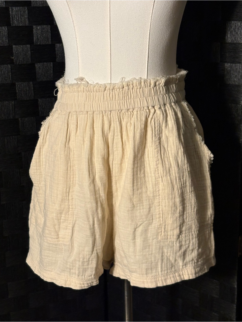 Aerie Gauze Shorts Cream Oatmeal Smocked High Waist Crinkle
